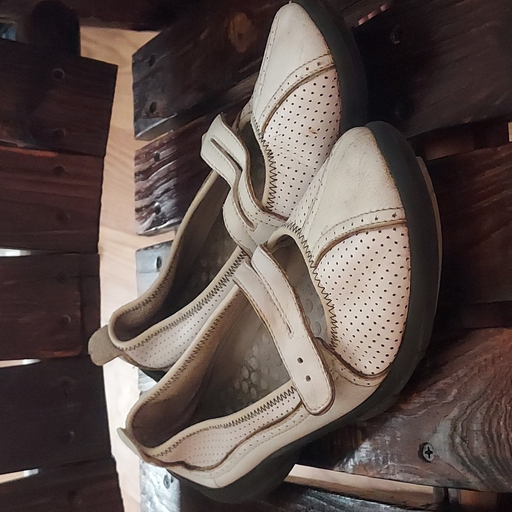 Clarks Privo White shoes